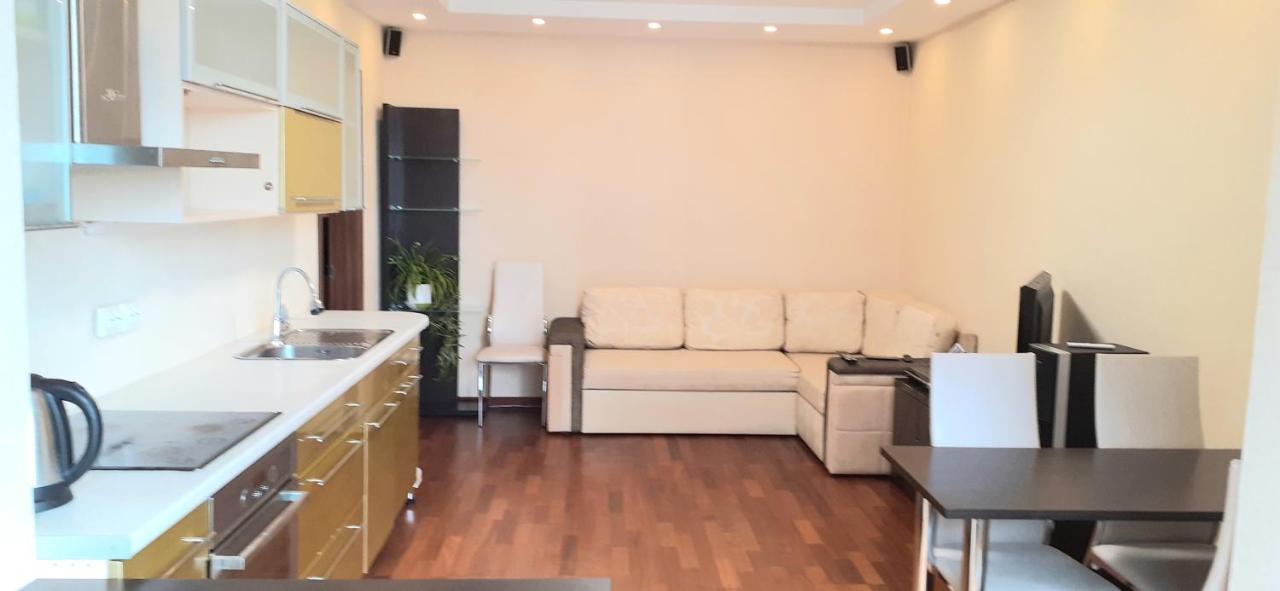 1/10 Вулиця Радунська Apartment Kiev Bagian luar foto